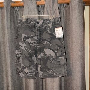 Men's Gray Camo Cargo Shorts